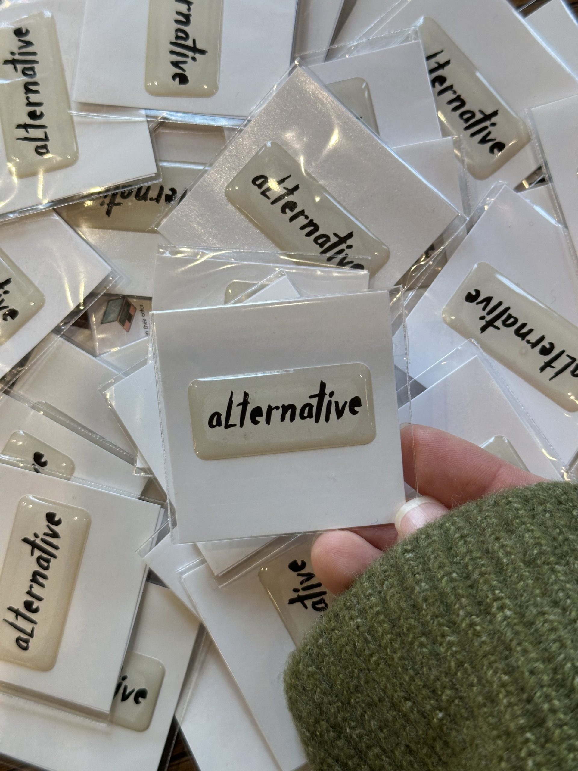 Стікер Alternative